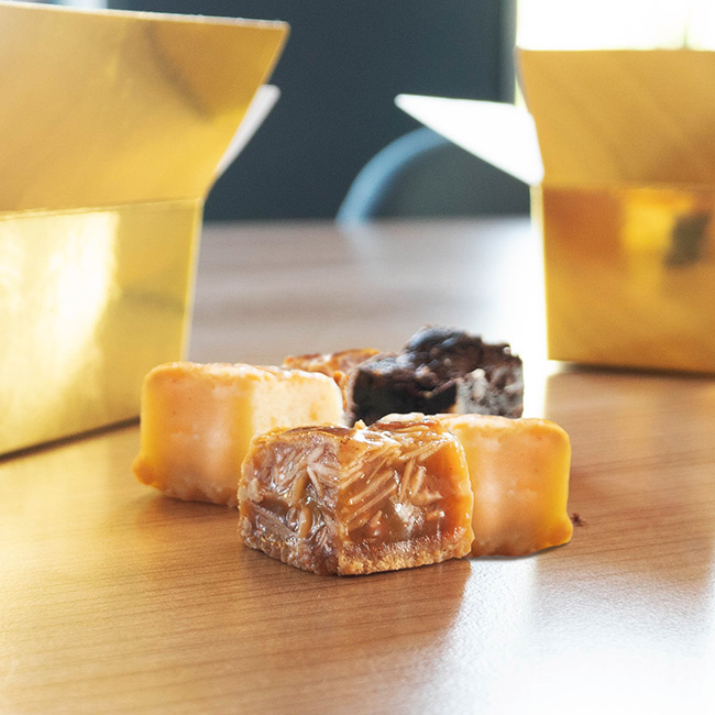 Alles_voor_uw_party_zoete_lekkernijen_boterkoek_brownie_karamel_koek