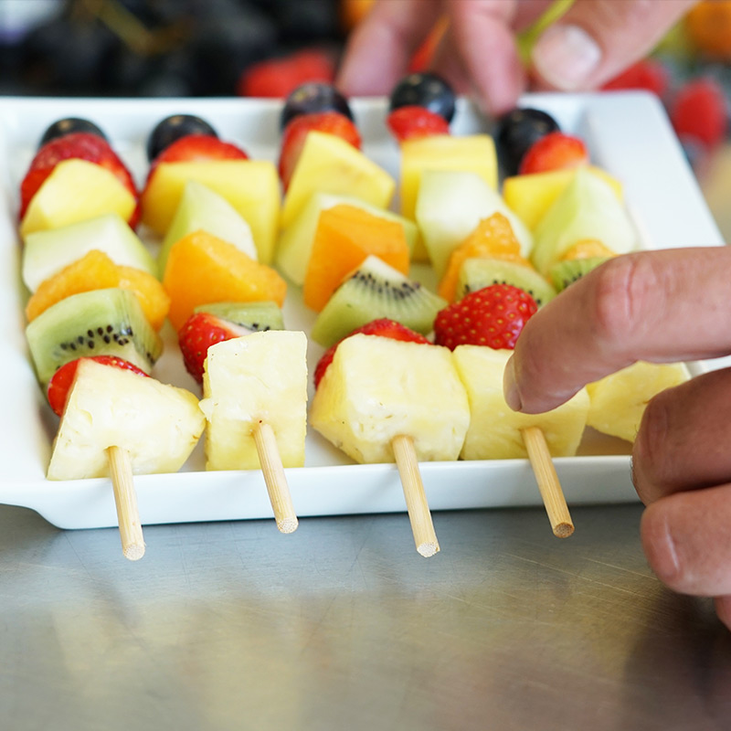 alles_voor_uw_party_buffetten_warm_en_koud_buffet_kinder_buffet_fruit_spies