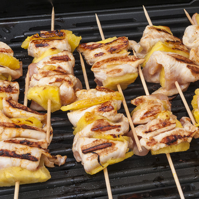 alles_voor_uw_party_buffetten_warm_en_koud_buffet_kinder_buffet_kip_spies_ananas