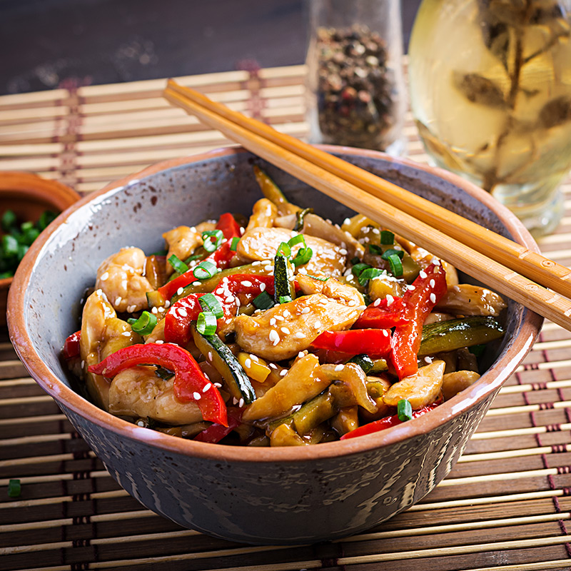 alles_voor_uw_party_buffetten_warm_en_koud_buffet_met_vlees_en_vis_gewokte_groenten