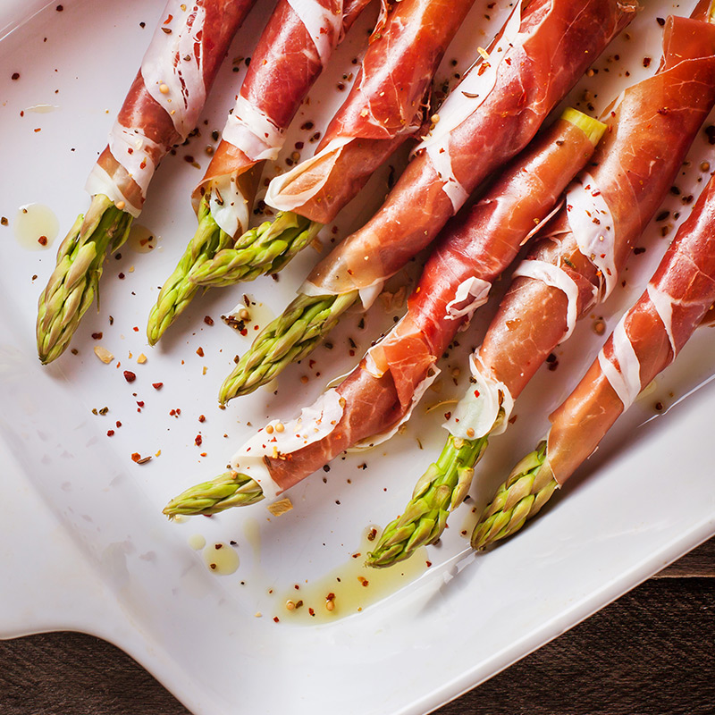 alles_voor_uw_party_tapas_buffetten_bij_de_borrel_asperges_ingerold_in_prosciutto