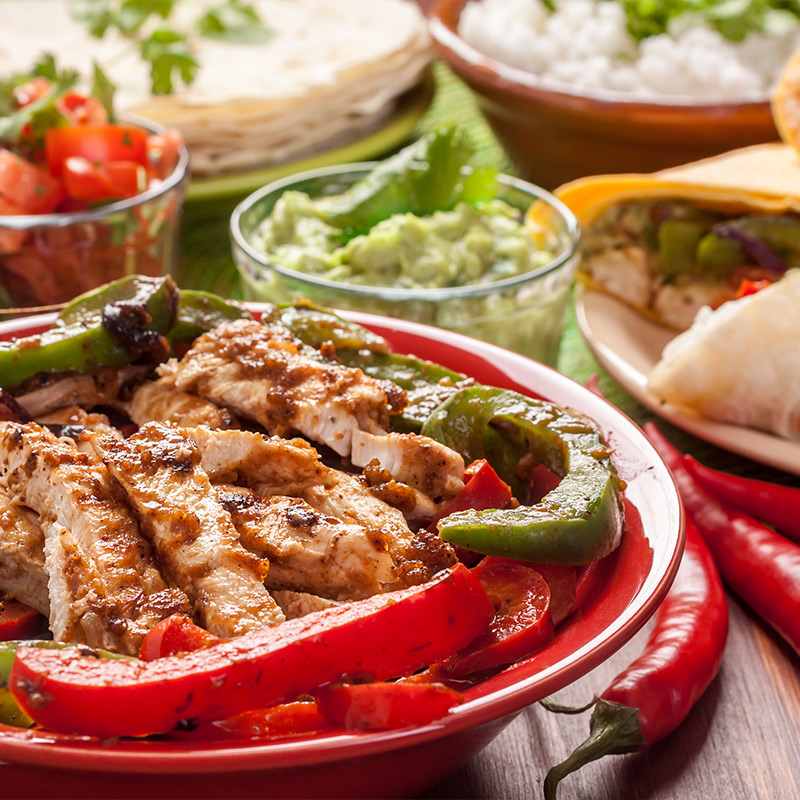 alles_voor_uw_party_tapas_buffetten_tapasbuffet_excellence_spaanse_kipschotel_met_paprika_kaneel_en_scheutje_sherry